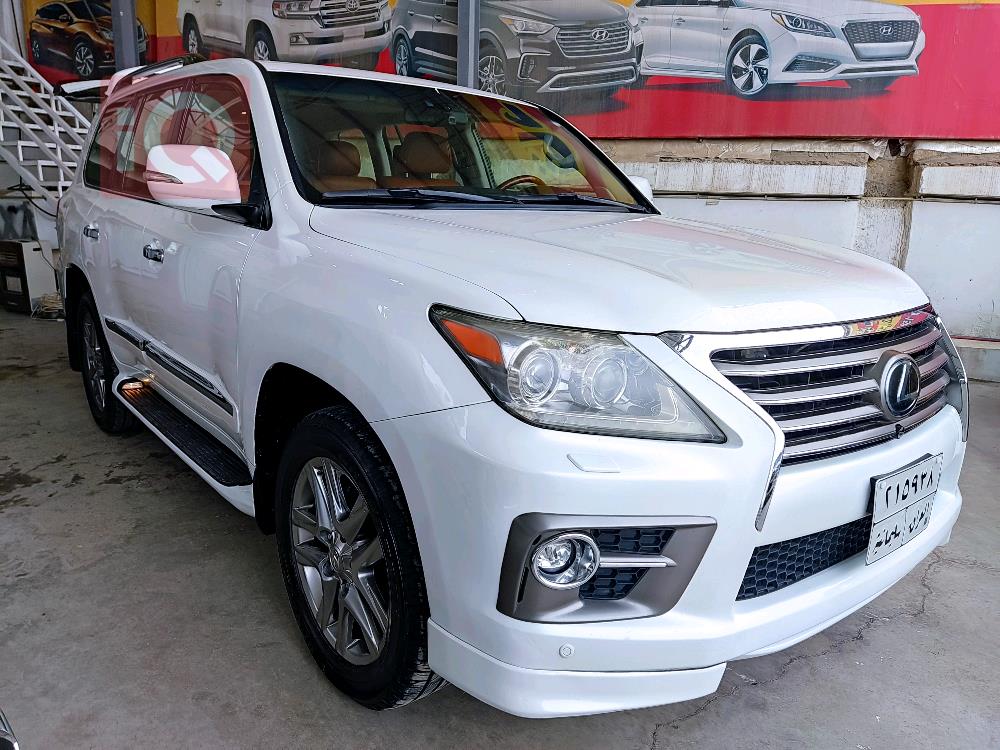Lexus LX